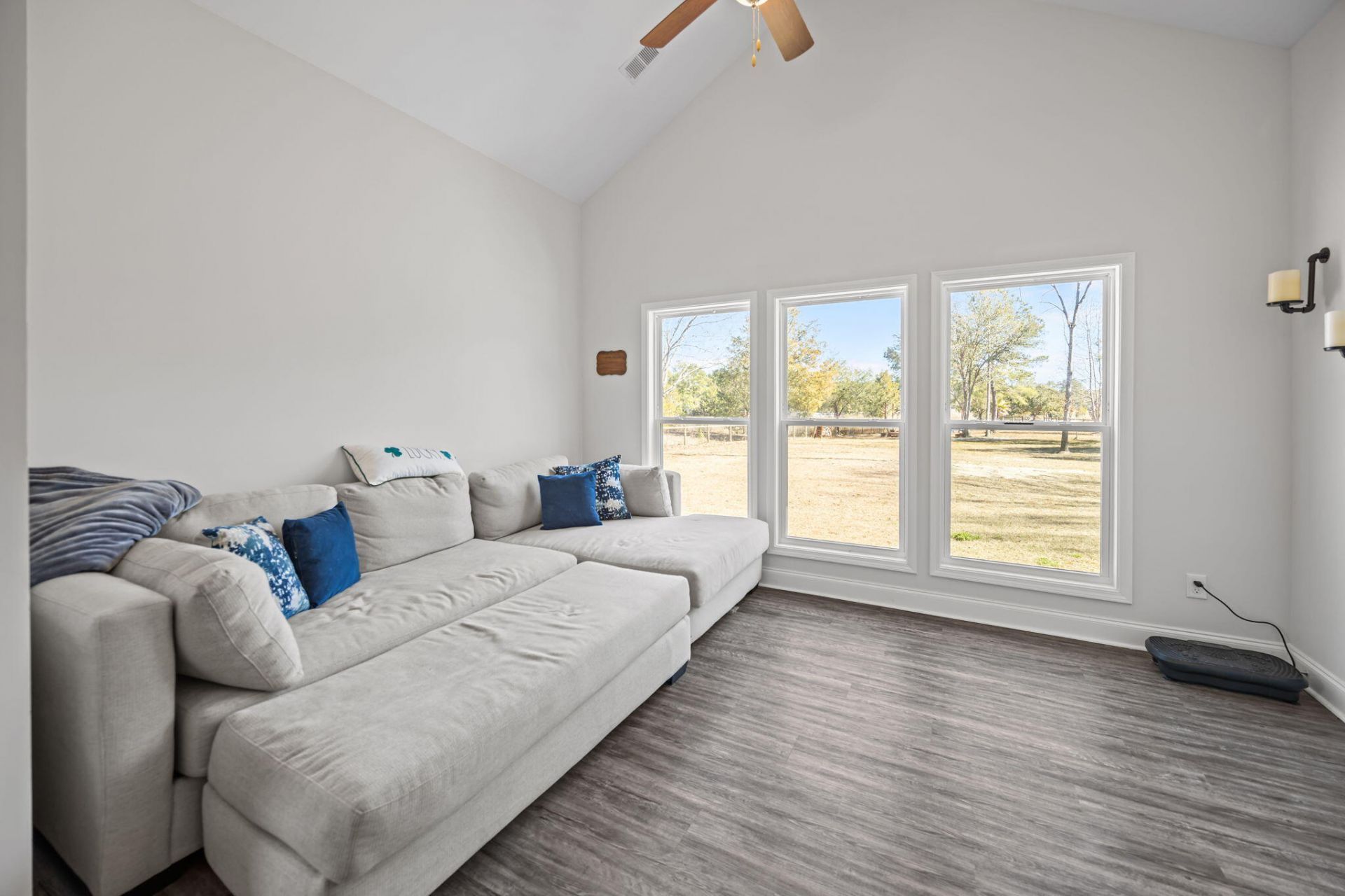 4802 Walking Horse Road Photo 14