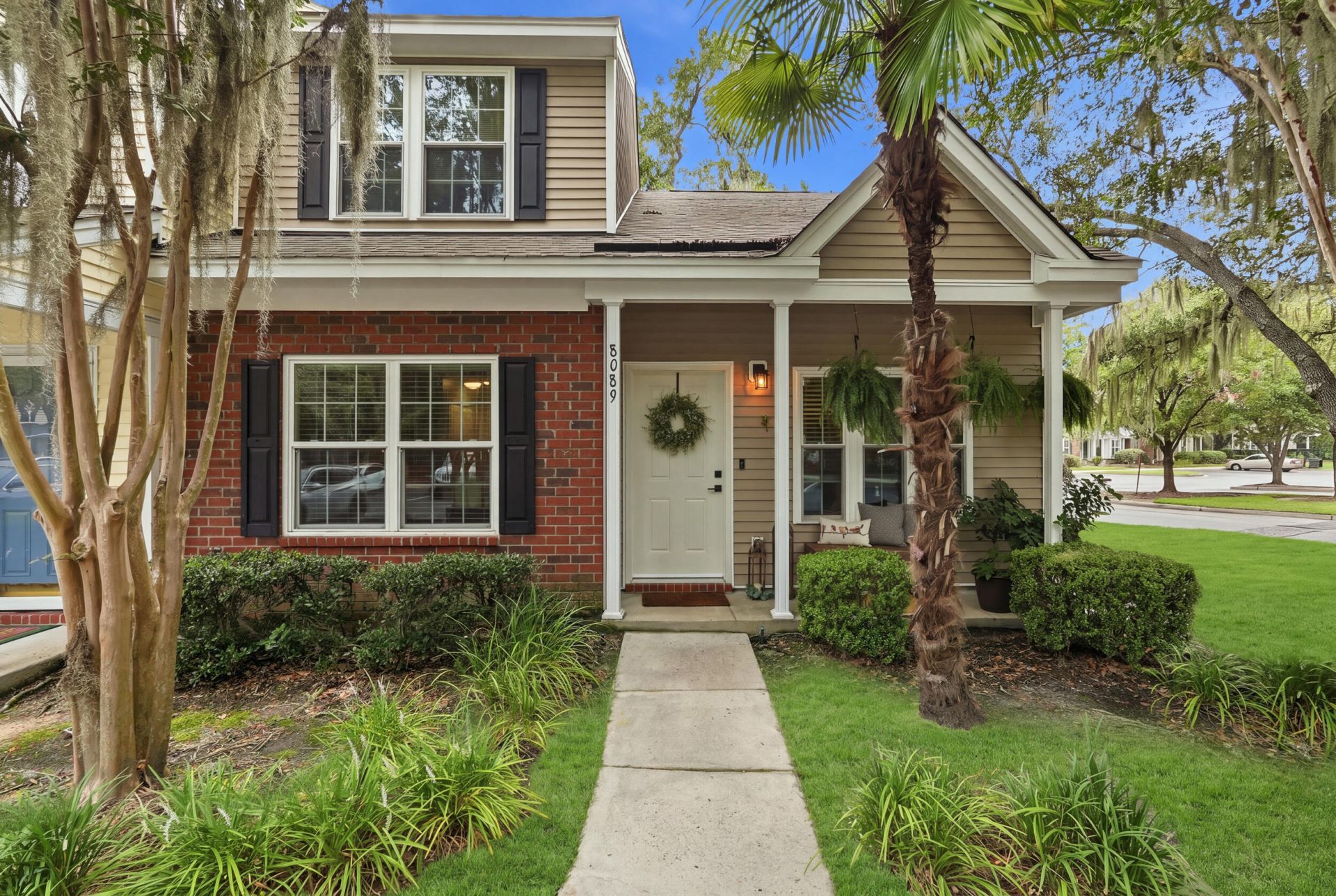 8089 Shadow Oak Drive Photo 1