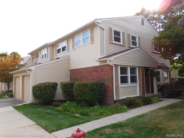 1500 Brentwood Drive , Troy, Mi 48098