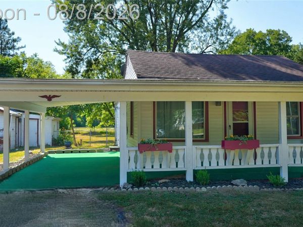 2240 Morrish Street, Burton, Mi 48519