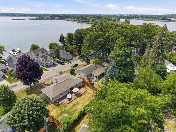 2790 Sylvan Shores Drive , Waterford Township, Mi 48328