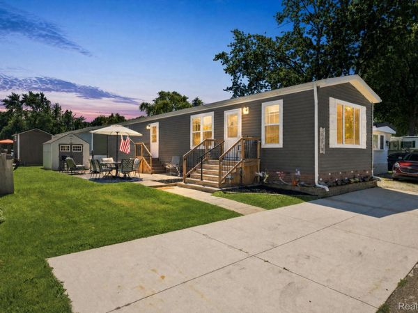 5203 Main st , Unit 140&141, Lexington Village, Mi 48450