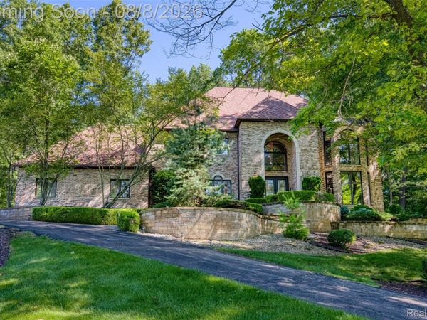 2425 Darren Drive, Washington Township, Mi 48094