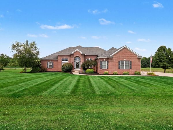 148 Connemara Drive, Granville, OH 43023