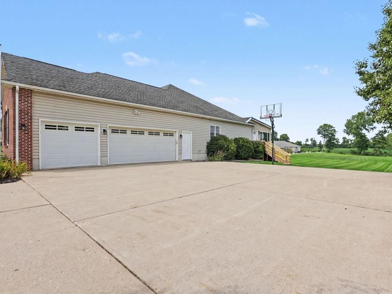 148 Connemara Drive, Granville, OH 43023 Photo 4