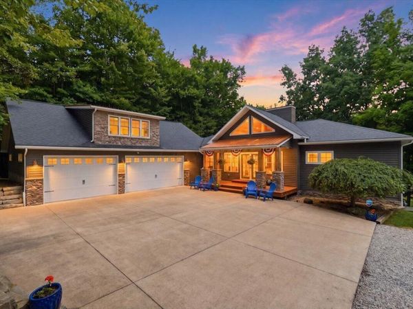 3315 Apple Valley Drive , Howard, OH 43028