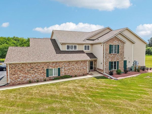 4575 S 124th STREET, New Berlin, WI 53151