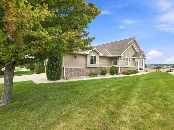 118 Summit COURT, Unit 2601, Columbus, WI 53925