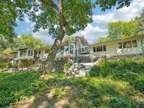 W335N5421 Wedgewood DRIVE, Nashotah, WI 53058