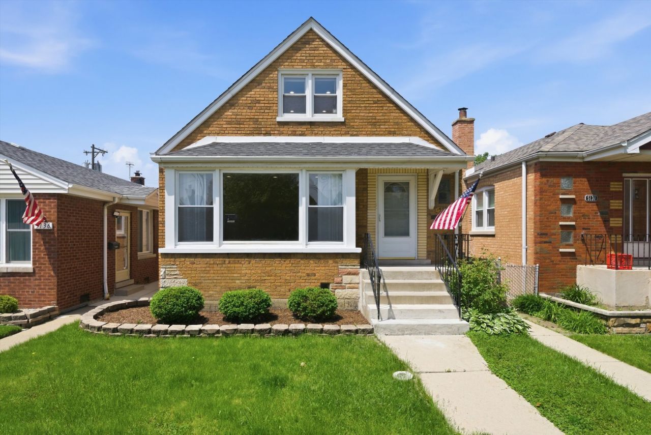 5134 S Laporte Avenue, Chicago, IL 60638 Main Photo
