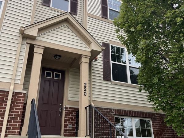 220 Laurel Avenue , Des Plaines, IL 60016
