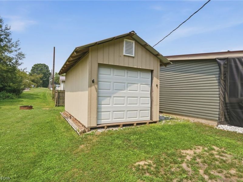 549 Mohican Street NE, Brewster, OH 44613 Photo 35