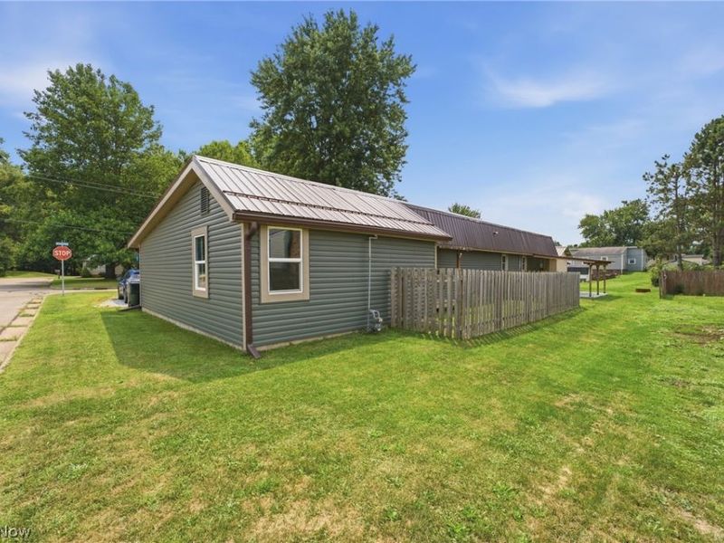549 Mohican Street NE, Brewster, OH 44613 Photo 39