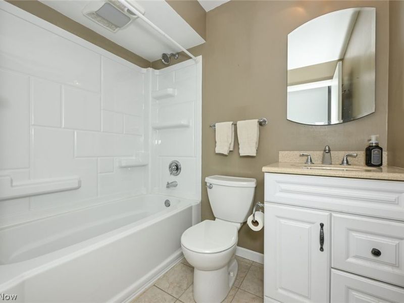 5014 Douglas Drive, North Olmsted, OH 44070 Photo 27