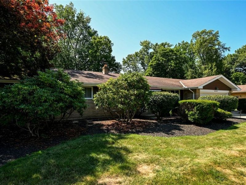 5014 Douglas Drive, North Olmsted, OH 44070 Photo 3