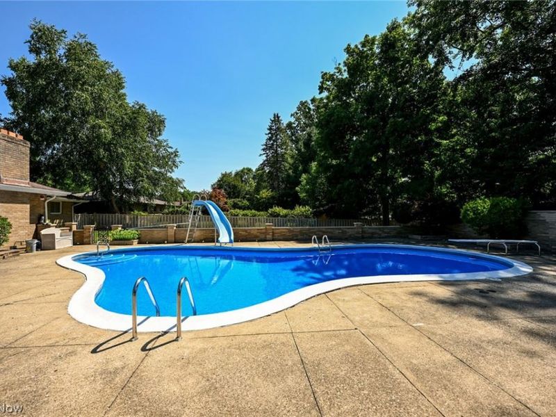 5014 Douglas Drive, North Olmsted, OH 44070 Photo 7