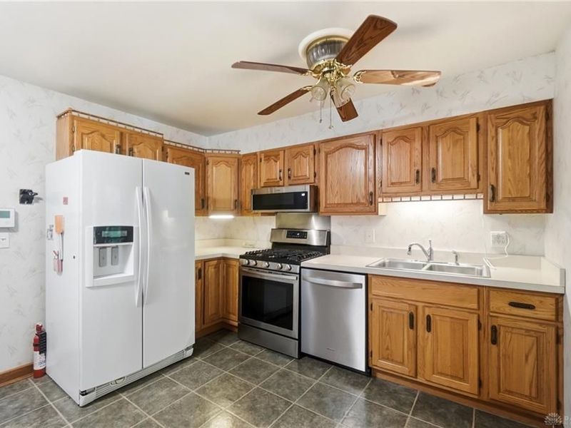 2516 Garrison Drive, Colerain Township, OH 45231 Photo 14