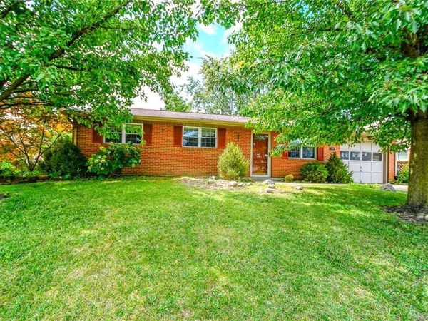7240 Stonehurst Drive, Huber Heights, OH 45424