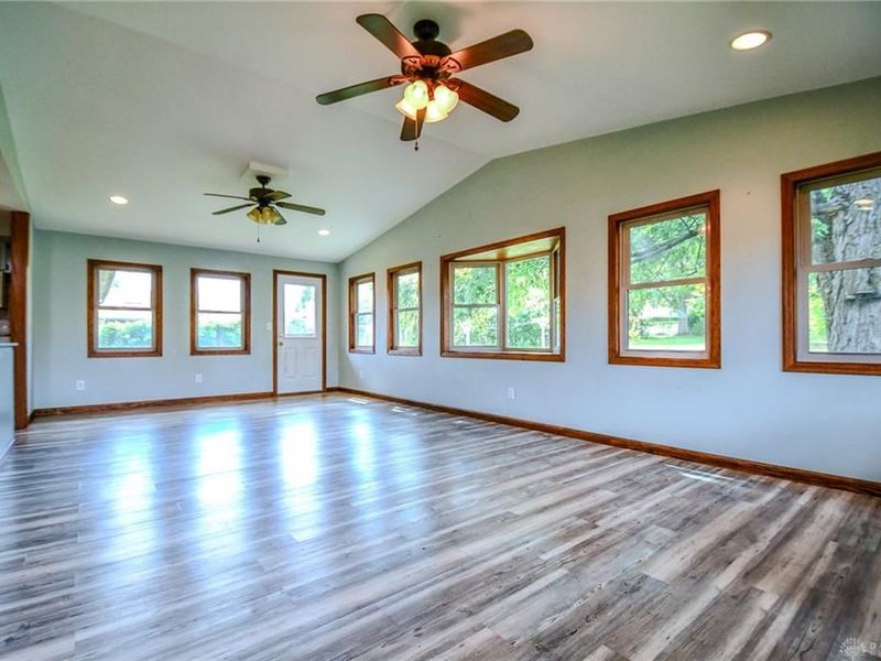 7240 Stonehurst Drive, Huber Heights, OH 45424 Photo 13