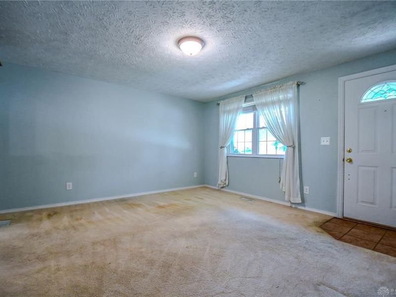 7240 Stonehurst Drive, Huber Heights, OH 45424 Photo 14