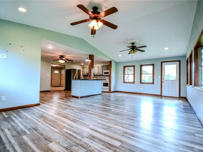 7240 Stonehurst Drive, Huber Heights, OH 45424 Photo 15