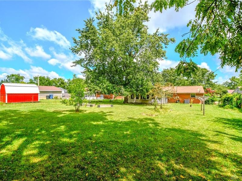 7240 Stonehurst Drive, Huber Heights, OH 45424 Photo 36