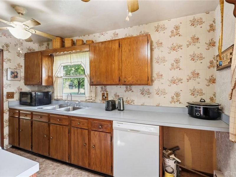 5890 Springfield Xenia Road, Springfield, OH 45502 Photo 14