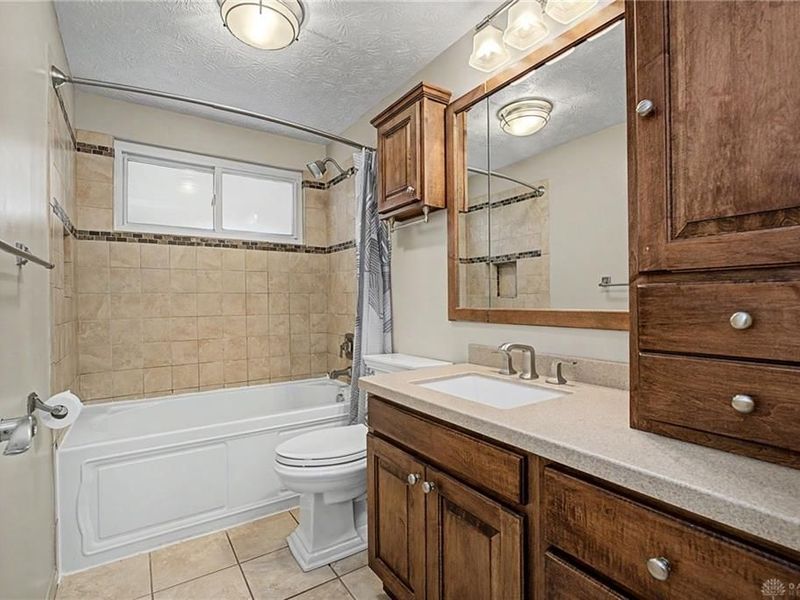 5113 Glenmina Drive, Kettering, OH 45440 Photo 9