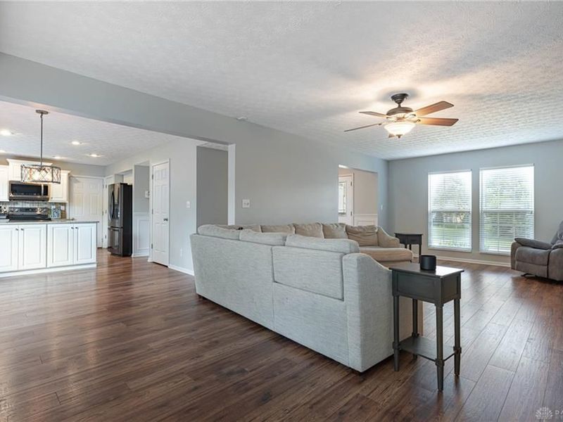 2055 Rosina Drive, Miamisburg, OH 45342 Photo 6