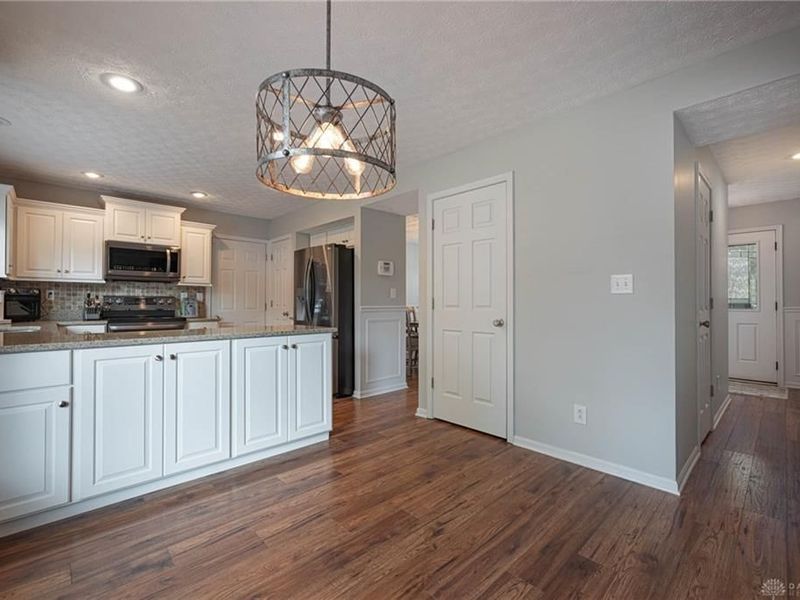 2055 Rosina Drive, Miamisburg, OH 45342 Photo 7