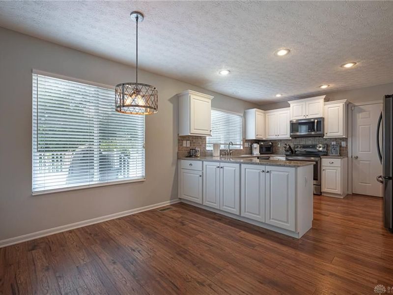 2055 Rosina Drive, Miamisburg, OH 45342 Photo 8