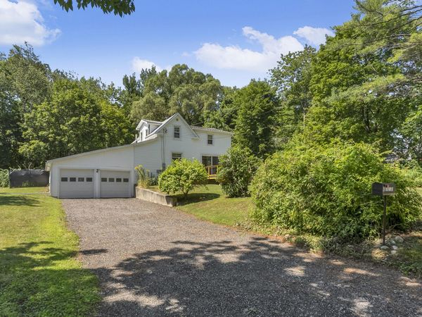 19 Victor Street , Lewiston, ME 04240