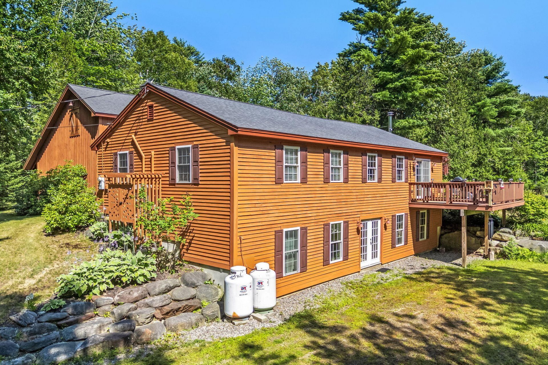 18 Wabenaki Drive, Northport, ME 04849 Main Photo