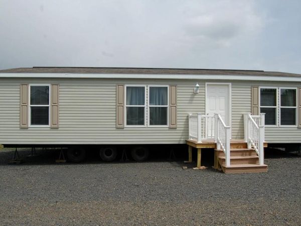 890 Hostile Valley Road, Palermo, ME 04354