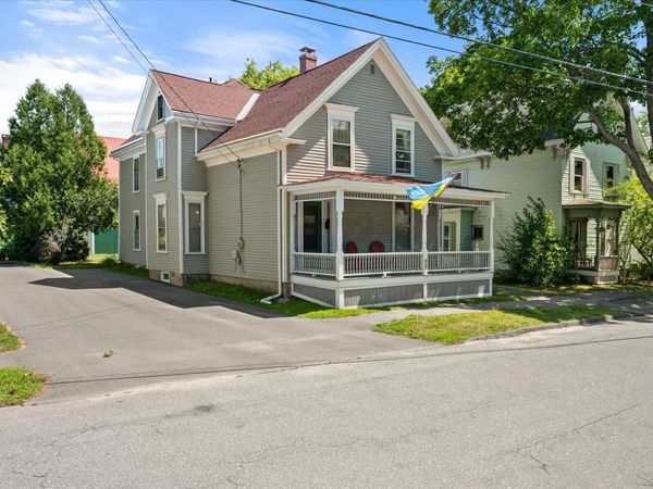 89 Parkview Avenue , Bangor, ME 04401