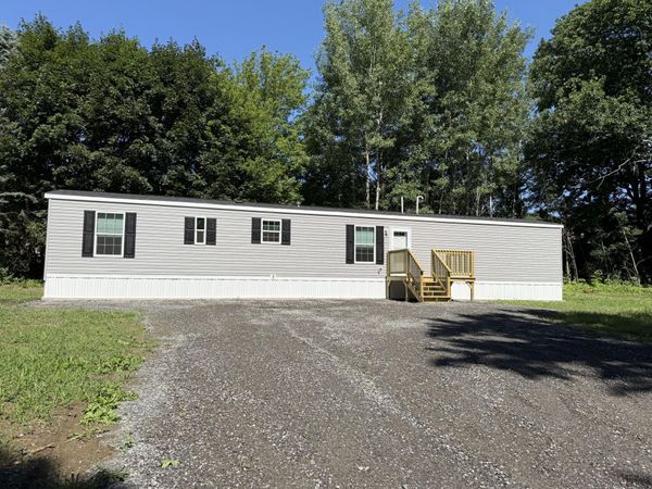 64 N 2nd Rangeway , Oakland, ME 04963