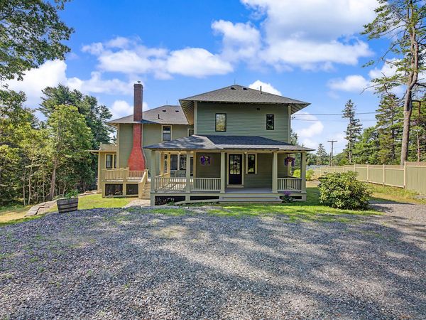 1 Chimes Lane , Boothbay Harbor, ME 04538