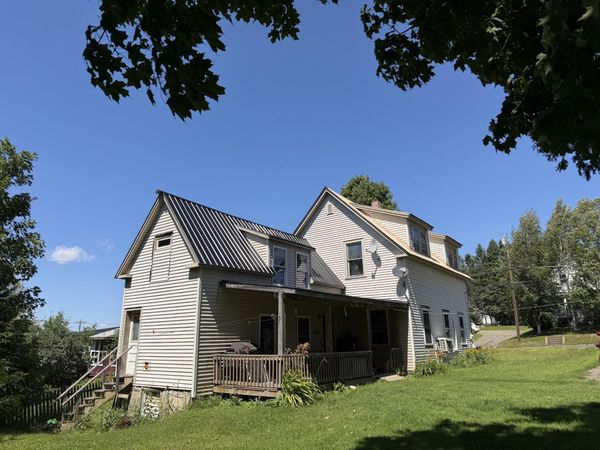 24 Smyrna Street , Houlton, ME 04730