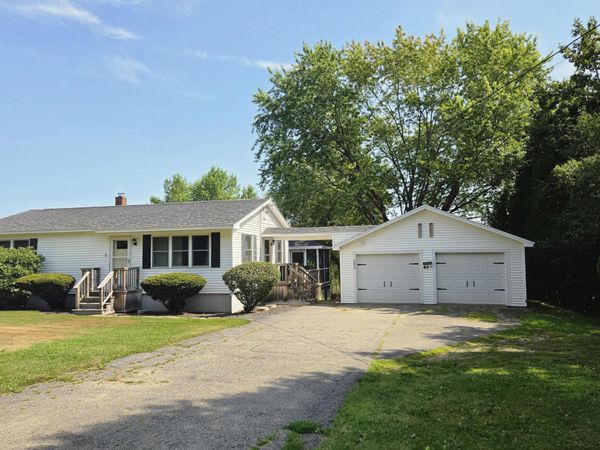 293 Lebanon Road , Winterport, ME 04496