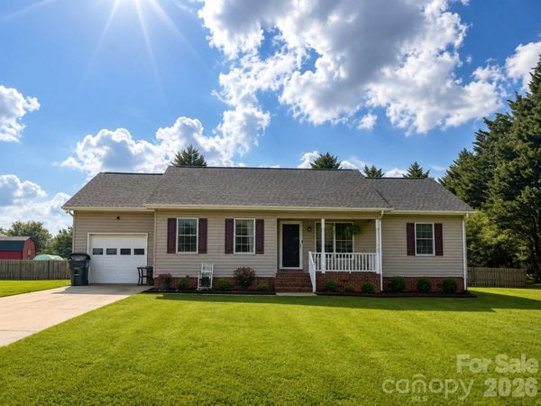 369 Cooper Farm Road , Statesville, NC 28625