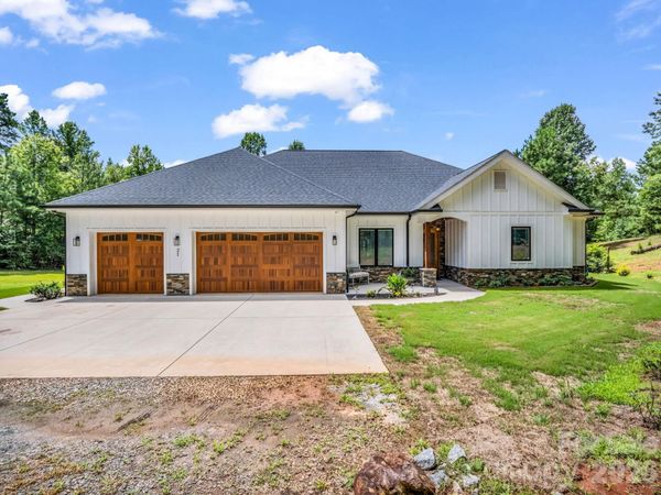 21 Rock Ridge Road, Mill Spring, NC 28756