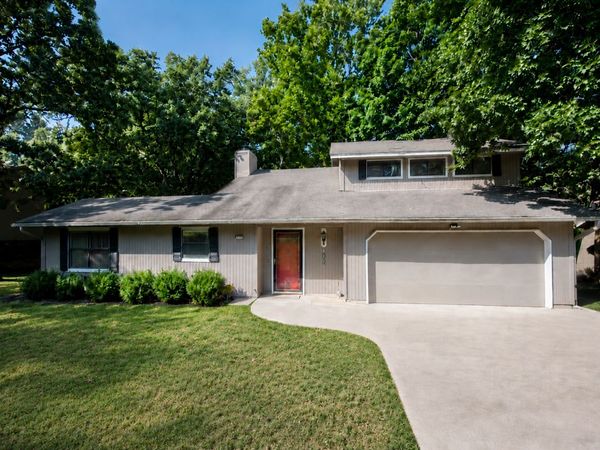 1300 Oak Road , Catoosa, OK 74015