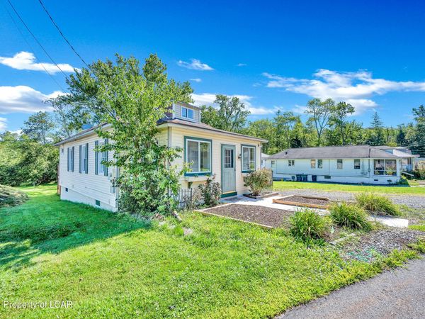124 Old Lake Road, Dallas, PA 18612