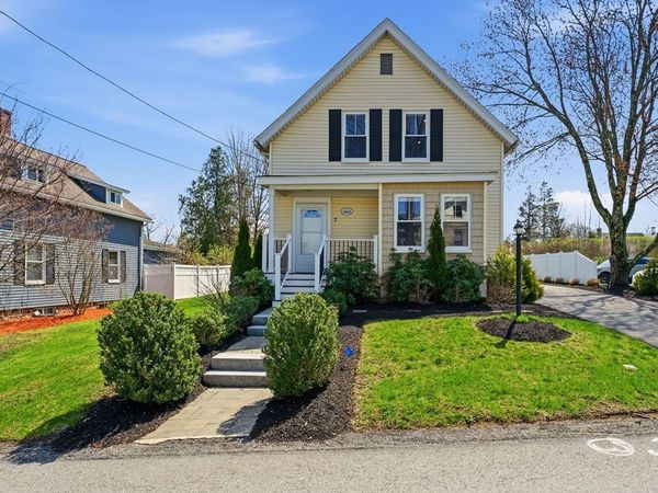 7 Cherry Street, Southborough, MA 01745