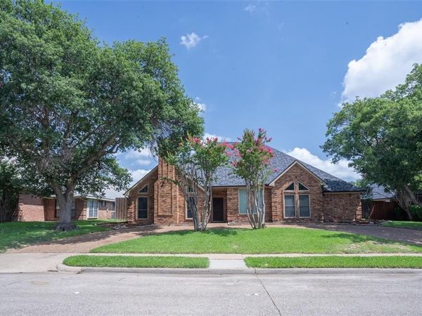 3905 Cross Bend Road, Plano, TX 75023