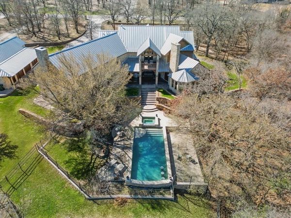 133 E Bozeman Ln Lane, Fort Worth, TX 76108