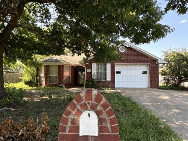 502 E College Street, Leonard, TX 75452