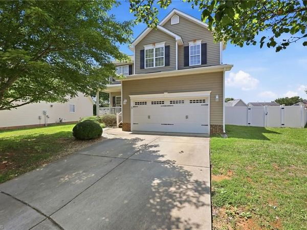 692 Triple Crown Court , Whitsett, NC 27377