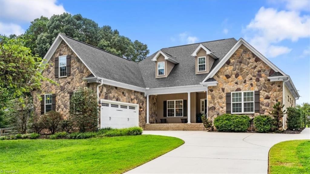 4898 Forest Oaks Drive, Greensboro, NC 27406 Main Photo