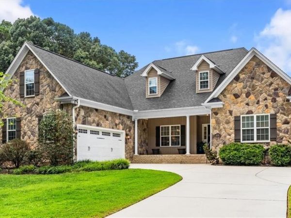4898 Forest Oaks Drive, Greensboro, NC 27406
